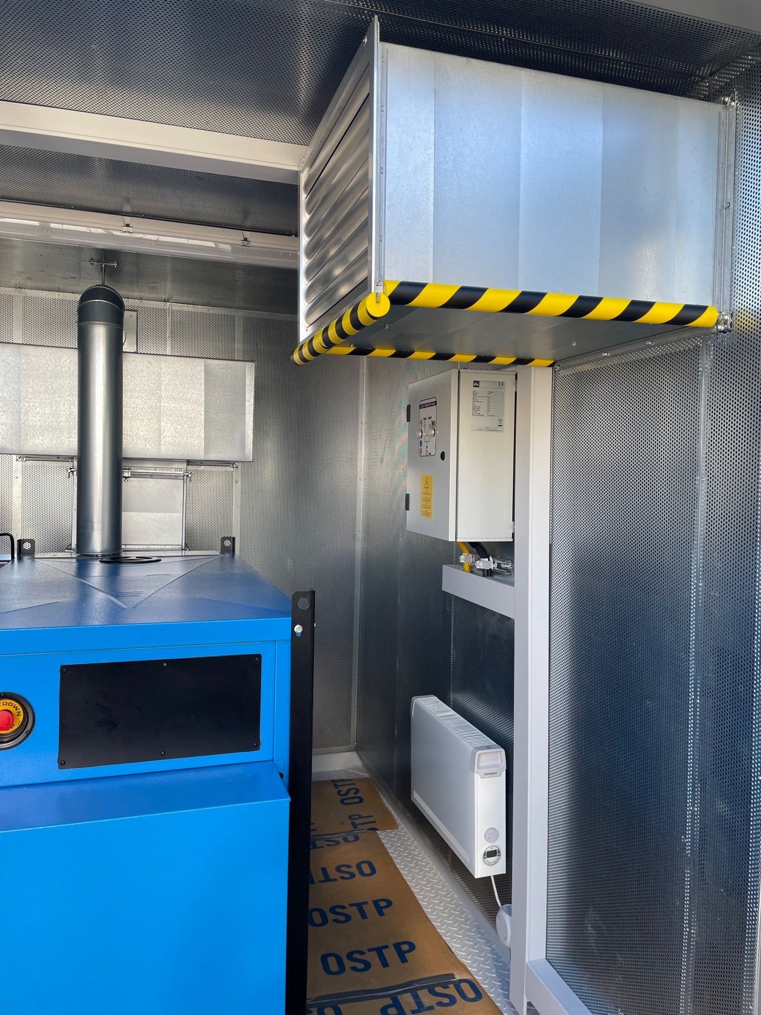 Schallgedämpfte Anlage im 10 Fuß Container | Referenzanlage